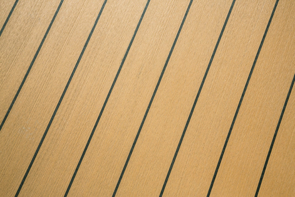 api_close-up-yacht-resin-flooring